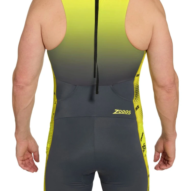 strój-triathlonowy-szaro-zólty-bez-rekawów-męzczyzna-tył-zbliżenie-na-zamek-na-plecach.jpg
