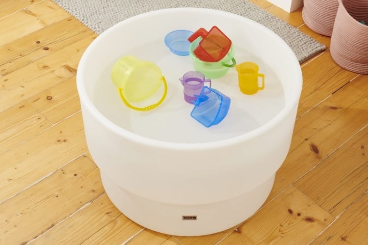 Podświetlany stół z zagłębieniem na wodę i piasek okrągły