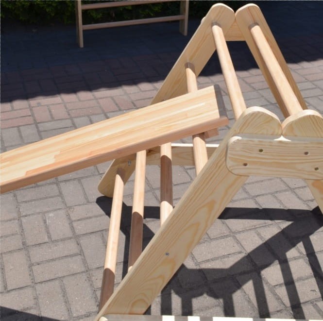 Zjeżdżalnia drewniana