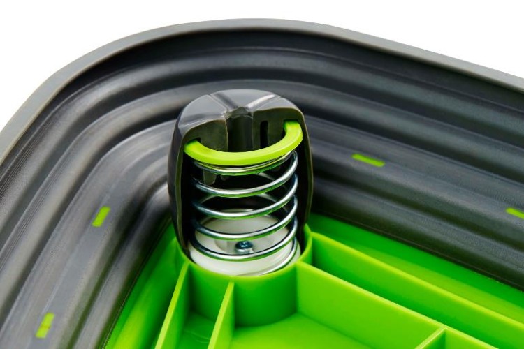 SPRĘŻYNUJĄCY KAMIEŃ RZECZNY GONGE