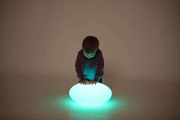 Świetlisty kolorowy kamień