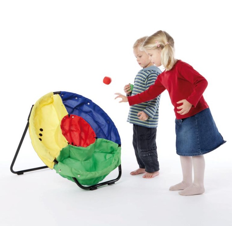 GRA RZUCANIE DO CELU GONGE