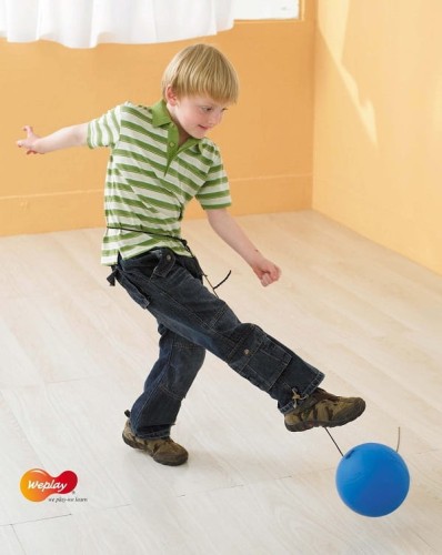 Piłka na sznurku dmuchana Weplay