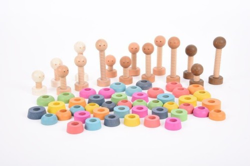 Tęczowe drewniane ludziki duży zestaw