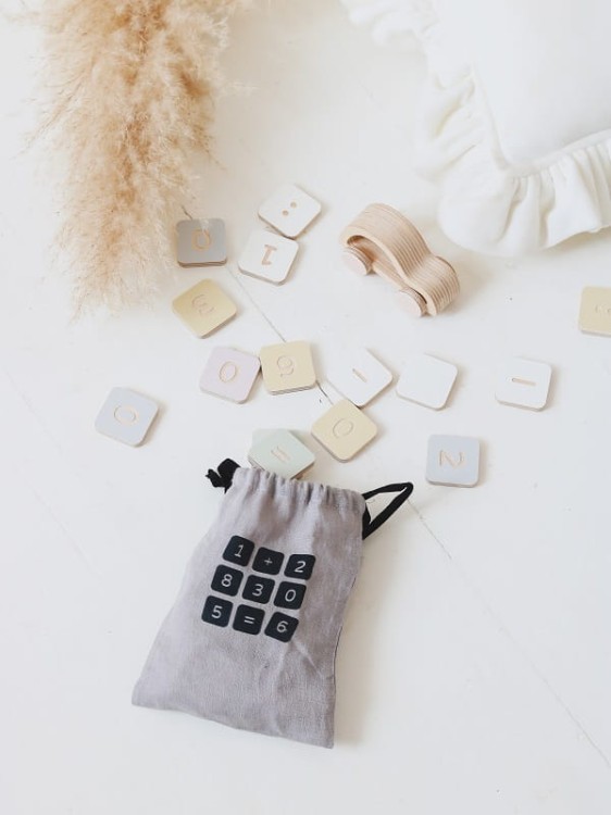 Drewniane klocki matematyka