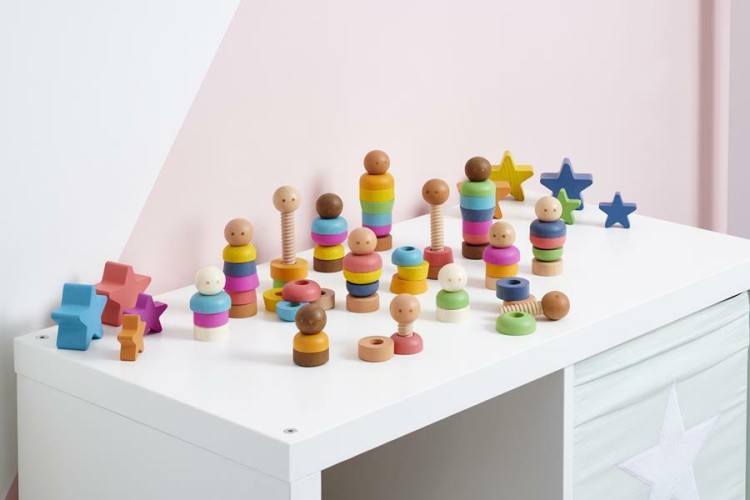 Tęczowe drewniane ludziki duży zestaw