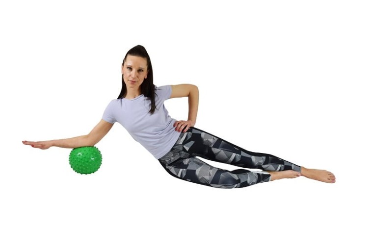 Gymnic Aku Ball piłka sensoryczna z wypustkami