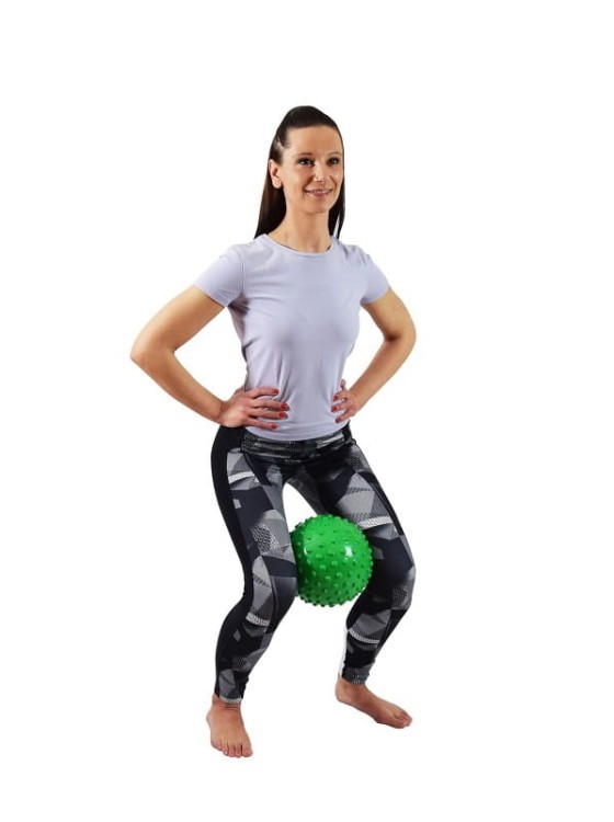 Gymnic Aku Ball piłka sensoryczna z wypustkami