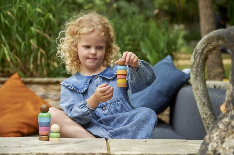 Tęczowe drewniane ludziki mały zestaw